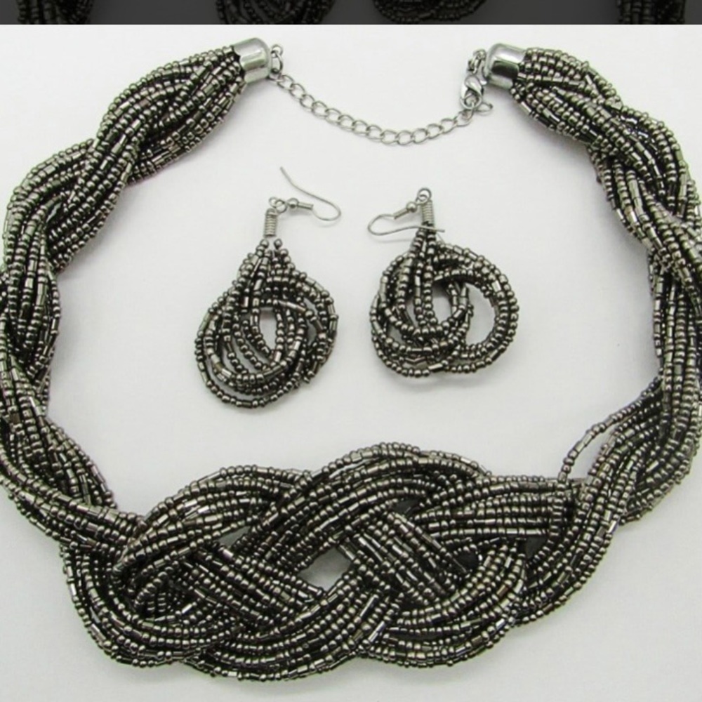 BLACK‎ BEADED NECKLACE & EARRING SET